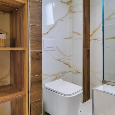 Bed & Breakfast Tonia Livadh 4*