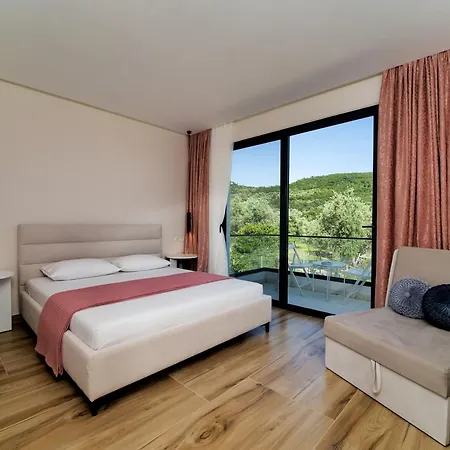 Bed & Breakfast Tonia Livadh