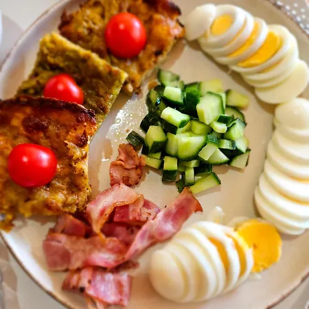 Frühstückspension Tonia Livadh 4*