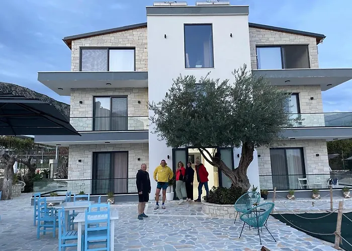 Tonia Livadh Himarë