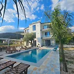 Bed & Breakfast Tonia Livadh
