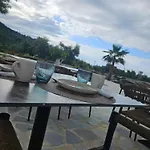 Bed & Breakfast Tonia Livadh 4*