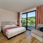 Bed & Breakfast Tonia Livadh