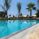 Tonia Livadh Bed & Breakfast 4*