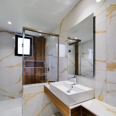 Tonia Livadh לינה וארוחת בוקר 4*