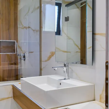 Tonia Livadh 4* 히마레