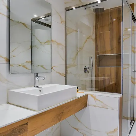 Tonia Livadh 4* 히마레