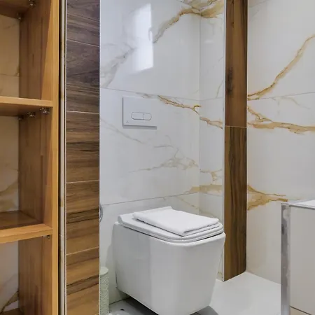 Tonia Livadh לינה וארוחת בוקר