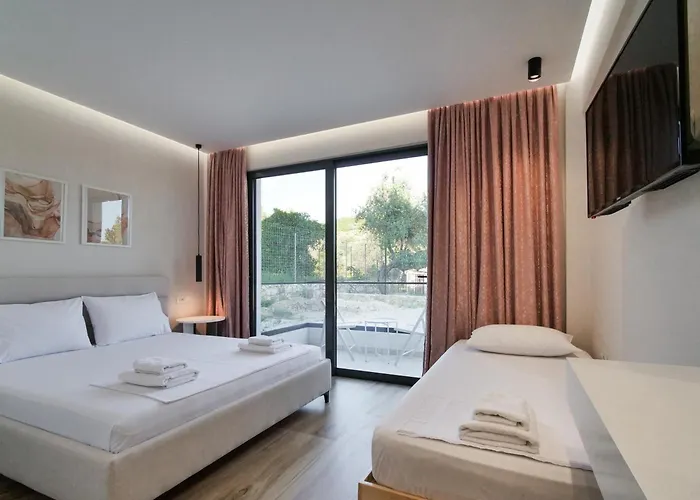 Tonia Livadh Bed & Breakfast 4*